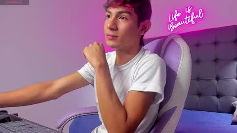 angel online show from November 30, 12:20 pm