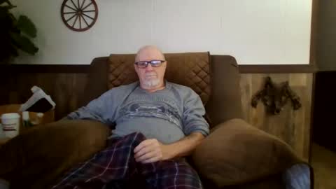 dave571960 online show from September 20, 10:38 am