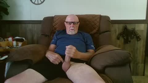 dave571960 online show from July 4, 10:21 am