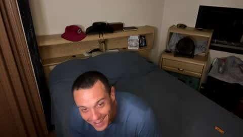 Snapshot of dave875126 chatting on July 20, 12:36 am dave875126 online show from July 20, 12:36 am