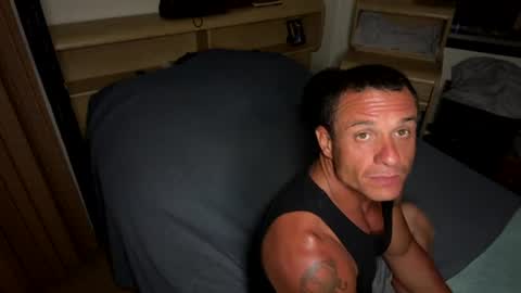 Snapshot of dave875126 chatting on July 27, 12:17 am dave875126 online show from July 27, 12:17 am
