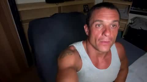 Snapshot of dave875126 chatting on August 2, 11:14 pm dave875126 online show from August 2, 11:14 pm