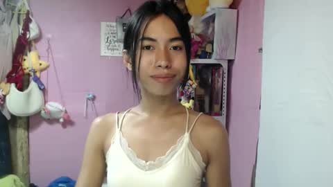 Snapshot of daveboyyy chatting on May 23, 6:45 pm Scarlet thesexiest online show from May 23, 6:45 pm