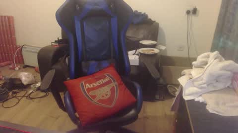 dave online show from December 14, 4:40 am