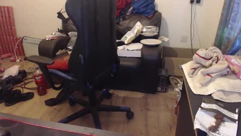 dave online show from February 5, 8:08 am