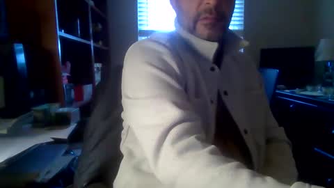 Snapshot of davethebooky chatting on December 19, 3:08 pm Dave online show from December 19, 3:08 pm
