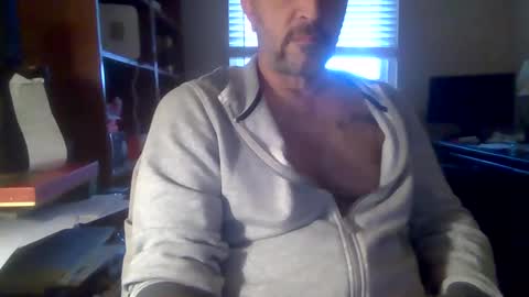 Snapshot of davethebooky chatting on December 31, 6:57 pm Dave online show from December 31, 6:57 pm