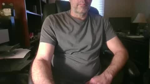Snapshot of davethebooky chatting on January 6, 7:39 pm Dave online show from January 6, 7:39 pm