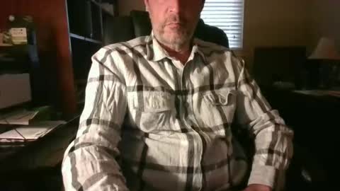 Snapshot of davethebooky chatting on March 5, 8:38 pm Dave online show from March 5, 8:38 pm