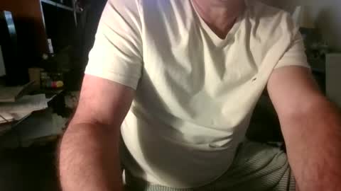 Snapshot of davethebooky chatting on July 3, 6:47 pm Dave online show from July 3, 6:47 pm