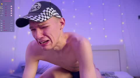 Snapshot of davey_ebash chatting on December 5, 7:38 pm Davey online show from December 5, 7:38 pm