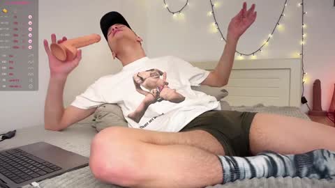 Snapshot of davey_ebash chatting on February 7, 6:24 pm Davey online show from February 7, 6:24 pm