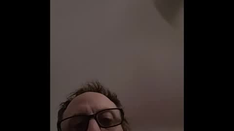 Snapshot of david1982yesyes chatting on March 3, 10:10 am david1982yesyes online show from March 3, 10:10 am