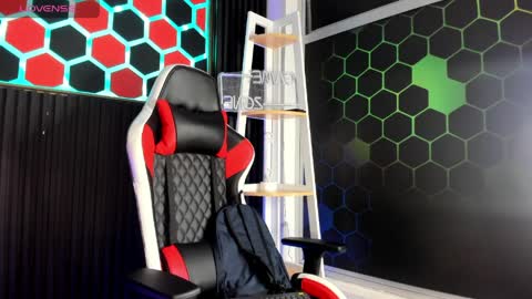 David online show from April 8, 12:27 pm