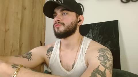 Twitter davidsanctum online show from March 25, 4:18 am