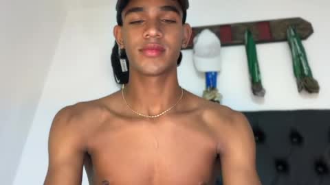 Snapshot of david_hot44 chatting on June 5, 6:31 am david_hot44 online show from June 5, 6:31 am