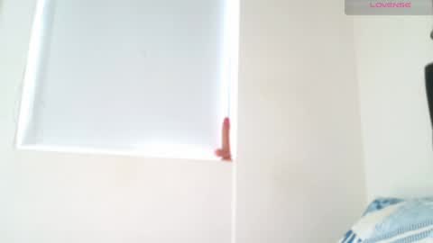 Snapshot of david_hot44 chatting on June 10, 3:44 pm david_hot44 online show from June 10, 3:44 pm