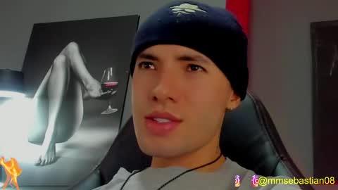 Snapshot of david_jons7 chatting on April 27, 11:58 pm David Jons online show from April 27, 11:58 pm