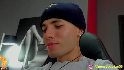 Snapshot of david_jons7 chatting on May 3, 10:27 pm David Jons online show from May 3, 10:27 pm