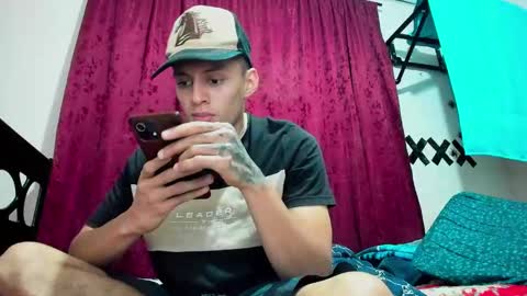 Snapshot of david_latin666_ chatting on October 3, 10:29 pm David online show from October 3, 10:29 pm