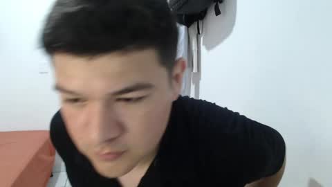 Snapshot of david_smit_ chatting on April 4, 3:38 am david smit online show from April 4, 3:38 am