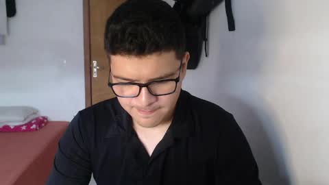 Snapshot of david_smit_ chatting on April 5, 3:31 pm david smit online show from April 5, 3:31 pm