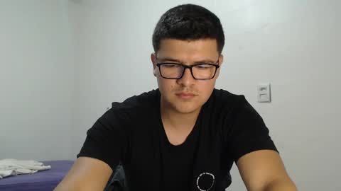 Snapshot of david_smit_ chatting on April 30, 1:12 am david smit online show from April 30, 1:12 am