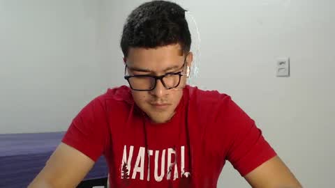 Snapshot of david_smit_ chatting on May 1, 6:01 pm david smit online show from May 1, 6:01 pm