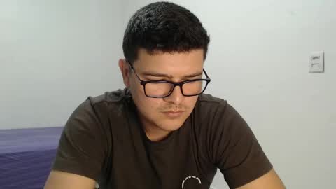 Snapshot of david_smit_ chatting on May 2, 7:30 pm david smit online show from May 2, 7:30 pm