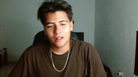 Snapshot of davidbless chatting on April 21, 1:42 am David Bless online show from April 21, 1:42 am