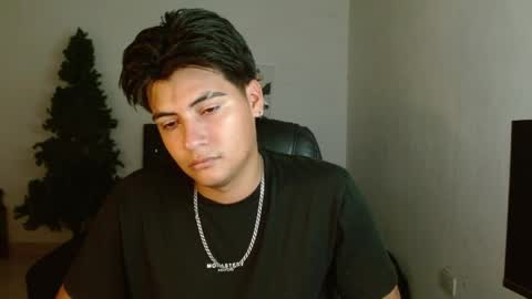 Snapshot of davidbless chatting on May 21, 12:28 am David Bless online show from May 21, 12:28 am