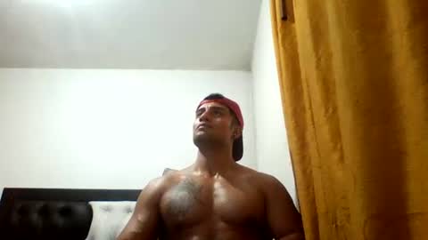 Snapshot of davidcr89 chatting on February 16, 7:04 am davidcr89 online show from February 16, 7:04 am