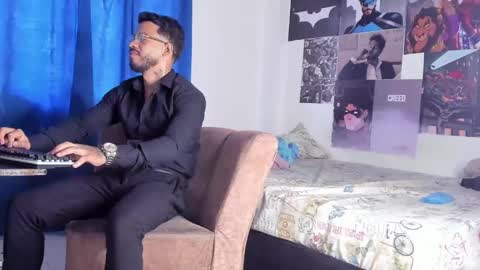 Snapshot of davide_daniels chatting on March 8, 6:12 pm Davide online show from March 8, 6:12 pm