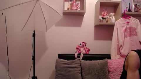 Snapshot of davidhumbee chatting on January 19, 1:42 am David Lucky 13 online show from January 19, 1:42 am