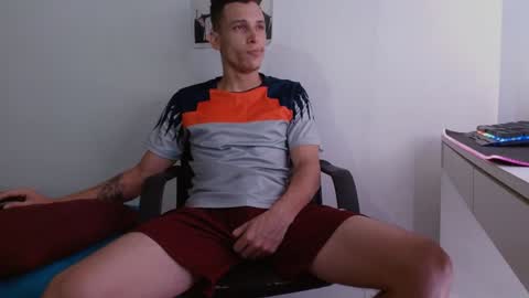 davidsalazar33 online show from January 8, 2:03 am