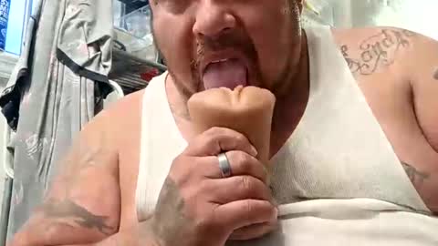 davidzhere222800 online show from April 18, 1:31 am