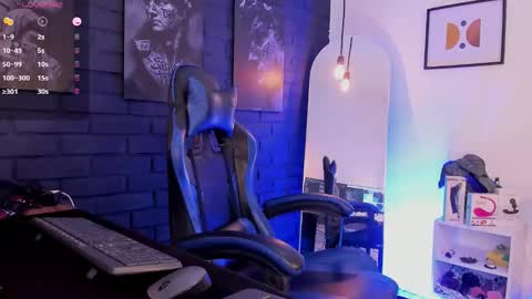 David Evans online show from March 4, 10:38 pm