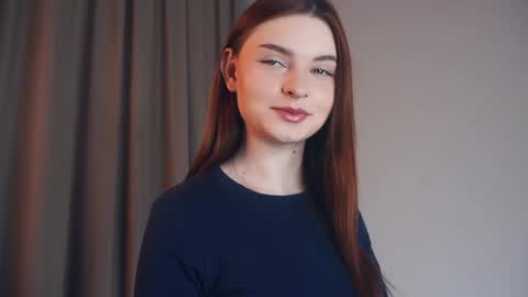 Snapshot of davinagreengo chatting on April 18, 10:21 pm Louise online show from April 18, 10:21 pm