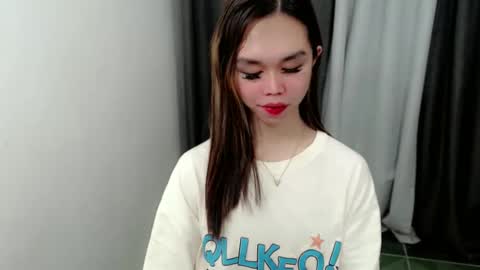 Snapshot of davinascott_03 chatting on October 7, 12:41 am Davina online show from October 7, 12:41 am