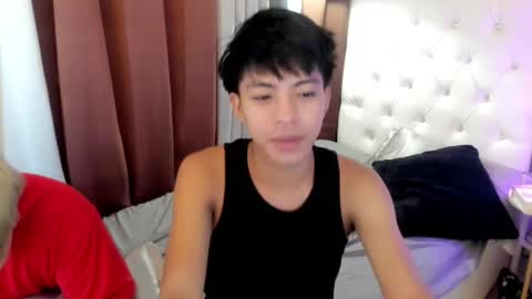 Snapshot of davincihugecock chatting on April 29, 5:52 pm daniel online show from April 29, 5:52 pm