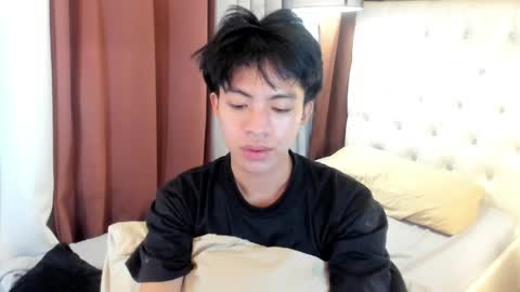Snapshot of davincihugecock chatting on May 7, 10:48 pm daniel online show from May 7, 10:48 pm