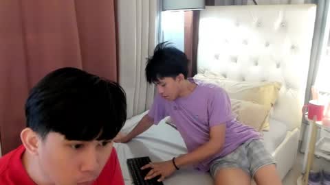 Snapshot of davincihugecock chatting on May 14, 8:04 pm daniel online show from May 14, 8:04 pm