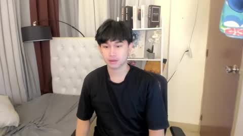 Snapshot of davincihugecock chatting on May 18, 4:57 pm daniel online show from May 18, 4:57 pm