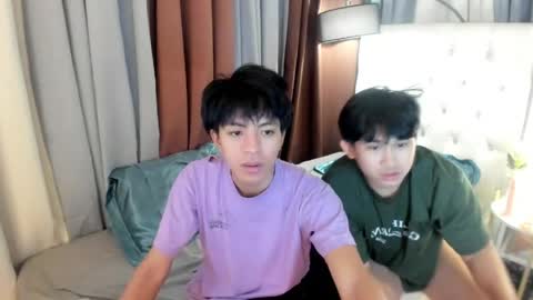 Snapshot of davincihugecock chatting on May 24, 6:35 pm daniel online show from May 24, 6:35 pm