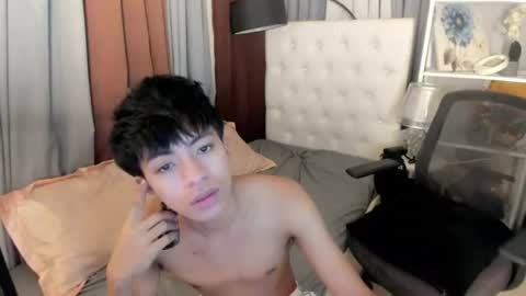 Snapshot of davincihugecock chatting on June 10, 7:02 pm daniel online show from June 10, 7:02 pm