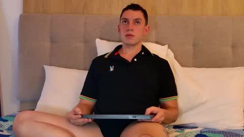 Snapshot of davinson_01 chatting on February 5, 5:34 am Davinson online show from February 5, 5:34 am