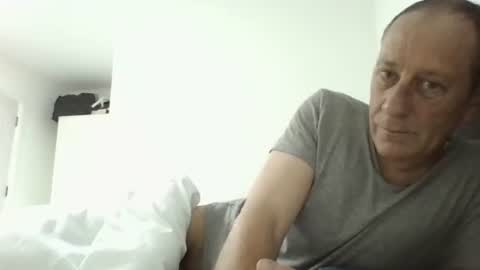 Snapshot of davyboi15 chatting on April 5, 4:48 pm davyboi15 online show from April 5, 4:48 pm