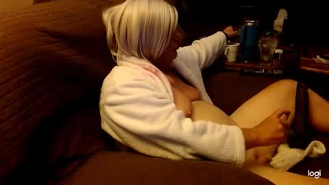 dawndoesall online show from October 29, 3:20 am