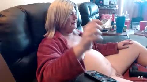 dawndoesall online show from February 4, 5:41 pm