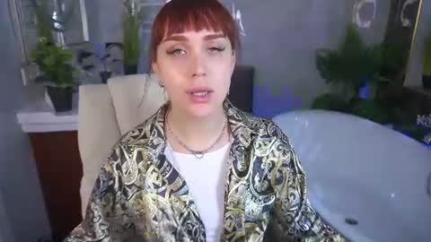 Snapshot of dawngwin chatting on July 25, 7:06 am DawnGwin Sasha online show from July 25, 7:06 am